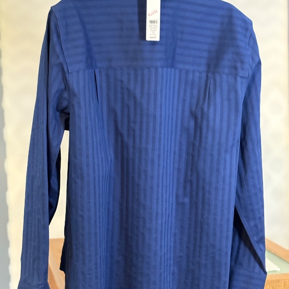 Chico's Women's NWT Royal Blue Long Sleeve Non-Iron shirt - Picture 2 of 5